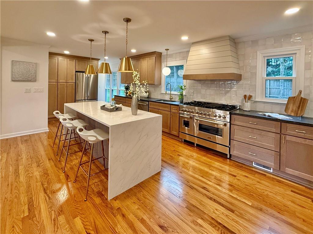 1208 Dunbrooke Lane Atlanta, GA 30338 - Photo 8 of 34