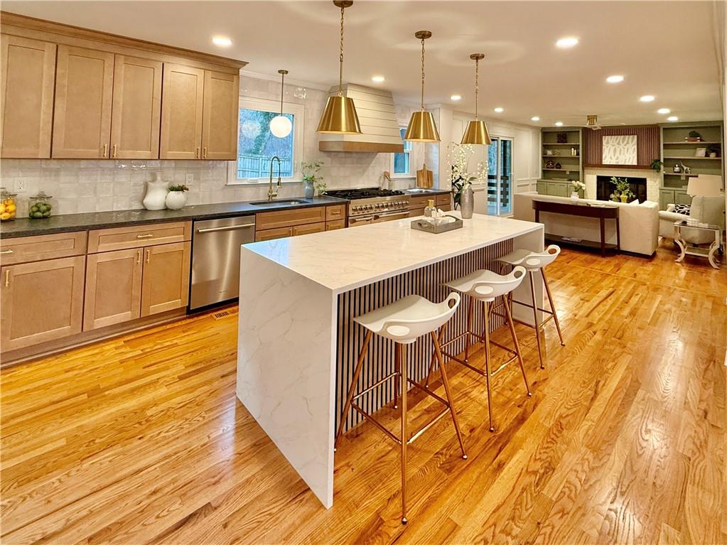 1208 Dunbrooke Lane Atlanta, GA 30338 - Photo 9 of 34