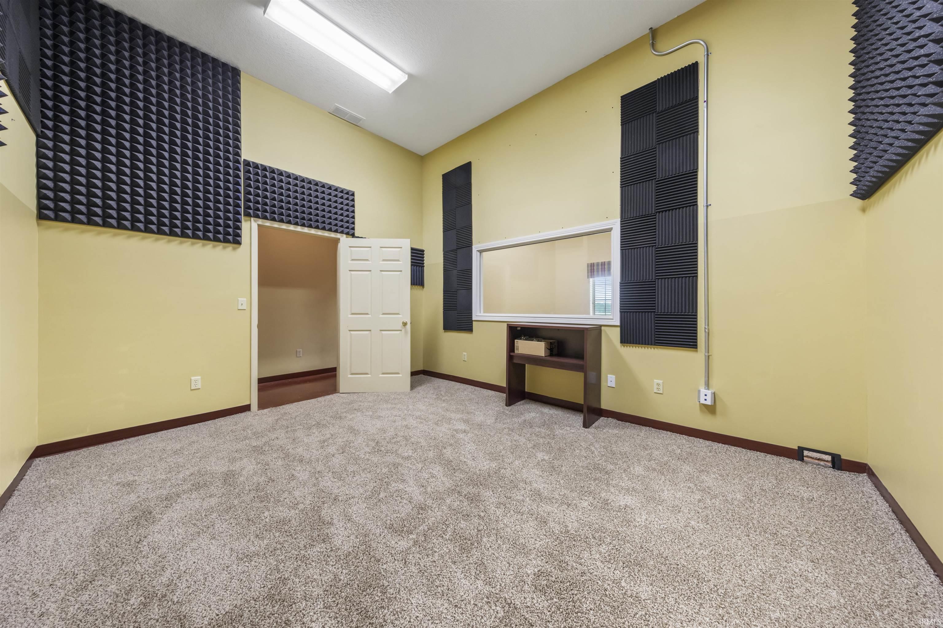 11499 Nobles Chapel Road Elberfeld, IN 47613 - Photo 8 of 27