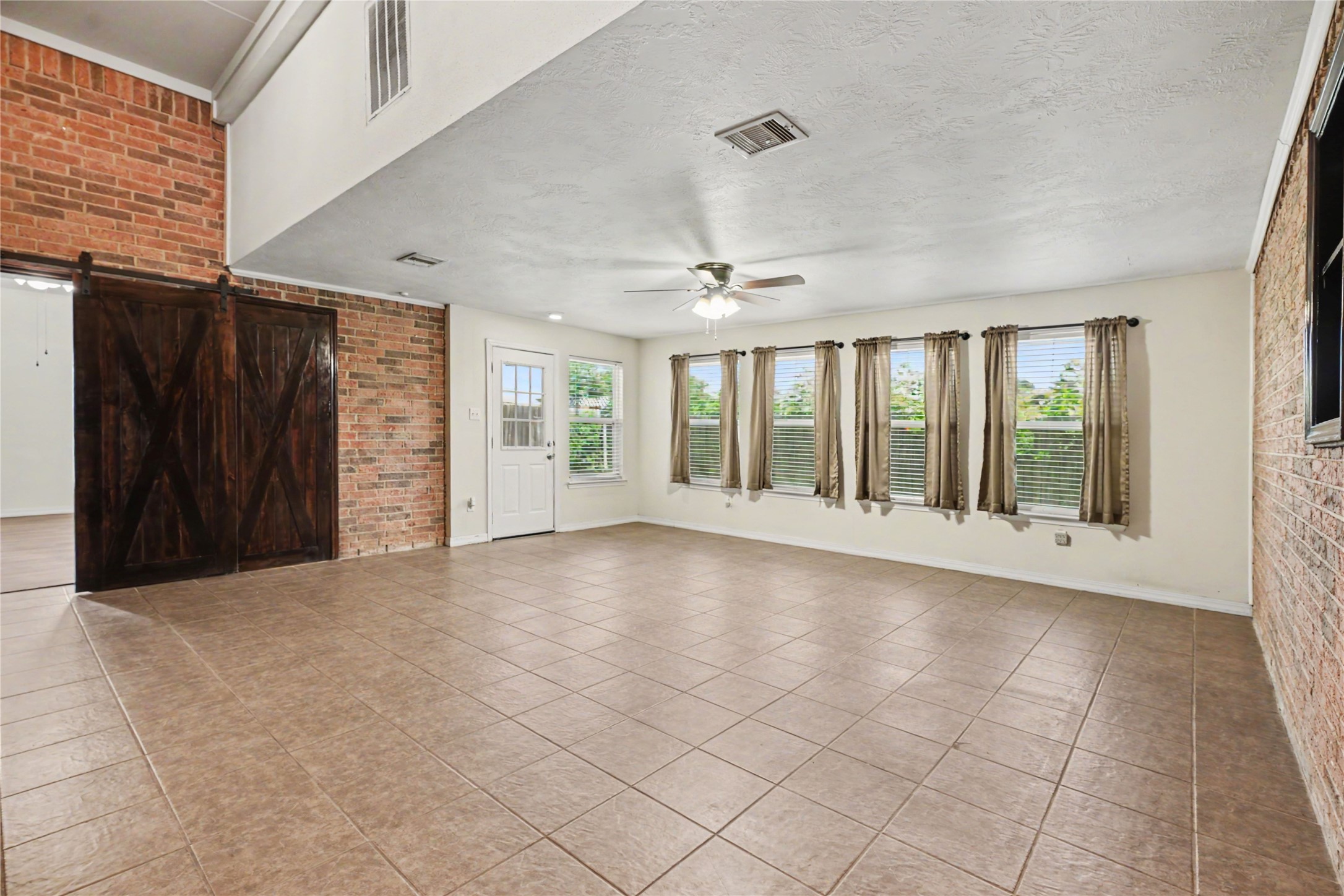 9714 Crystal Boulevard Baytown, TX 77521 - Photo 30 of 36