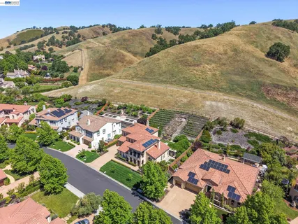 $3,488,800 | 387 Golden Grass Drive, Alamo, CA 94507