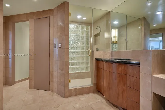 $850,000 | 720 Northeast 69th Street, Unit 9W, Miami, FL 33138