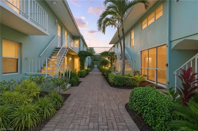 $599,000 | 603 12th Avenue South, Naples, FL 34102