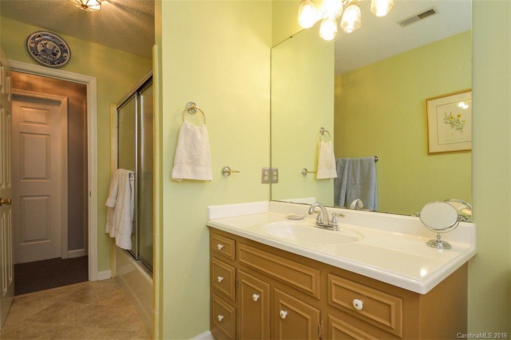 7200 Hopeton Road, Unit 2 Charlotte, NC 28210 - Photo 14 of 23 Gallery Image 14