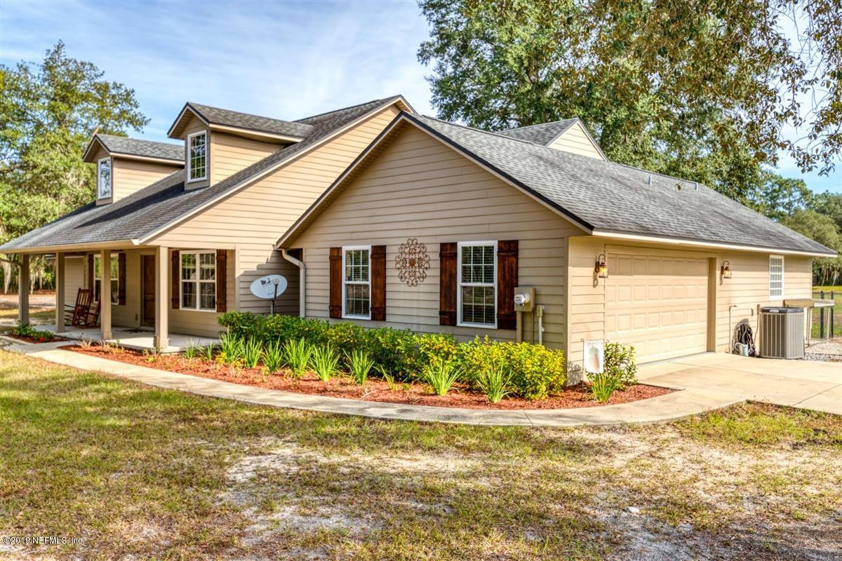 520 Hoover Road Interlachen, FL 32148 - Photo 4 of 66 04-JWL_9492_36