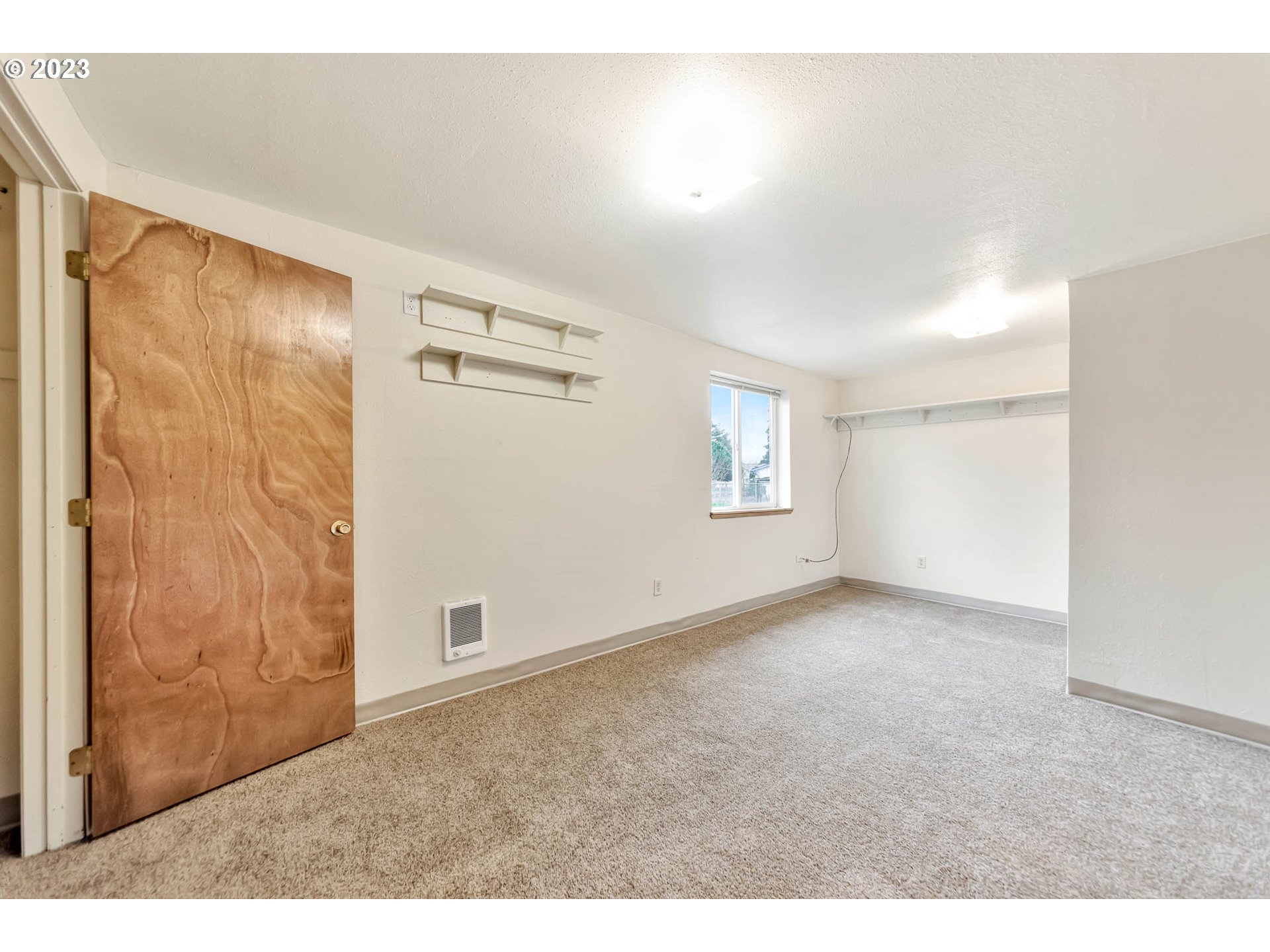 580 North 51st Street Springfield, OR 97478 - Photo 20 of 29