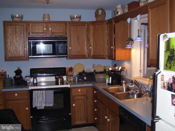680 Orrtanna Road Orrtanna, PA 17353 - Photo 9 of 20 Kitchen
