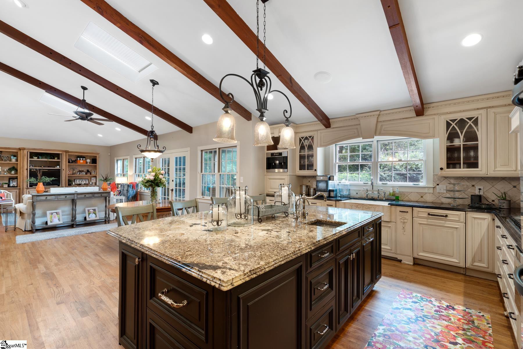 216 Riverside Drive Greenville, SC 29605 - Photo 15 of 36 Gallery Image 15