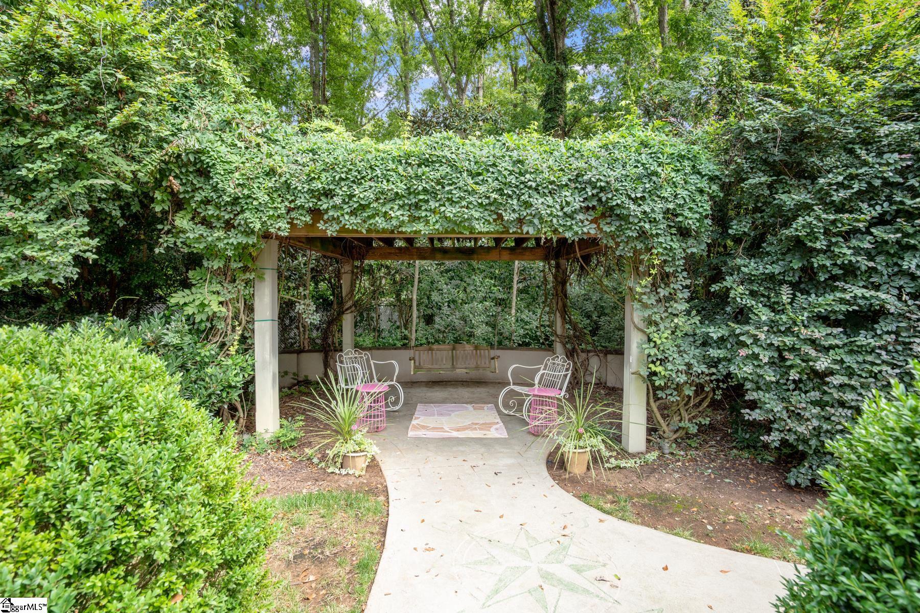 216 Riverside Drive Greenville, SC 29605 - Photo 30 of 36 Gallery Image 30