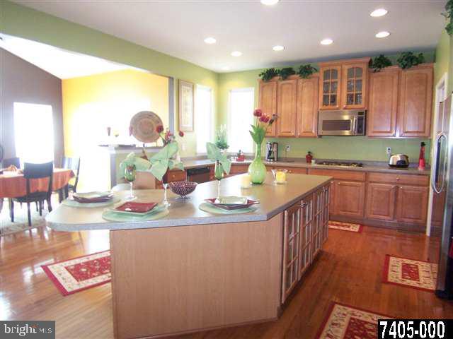 513 Wynwood Road York, PA 17402 - Photo 11 of 25 Gallery Image 11