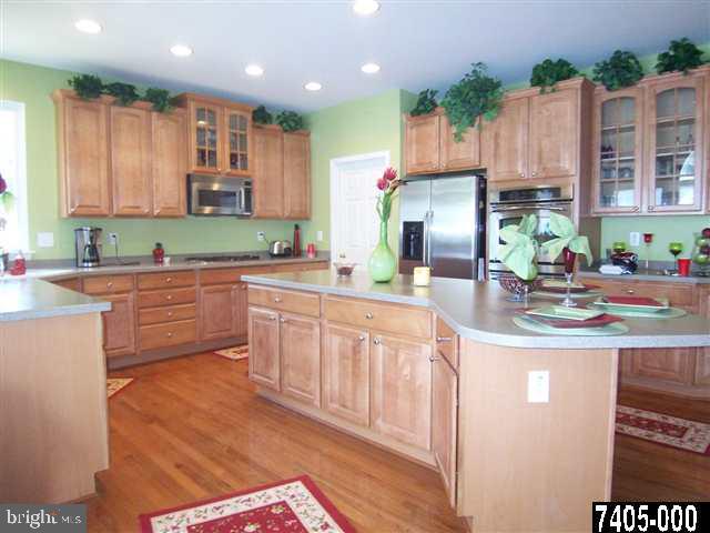 513 Wynwood Road York, PA 17402 - Photo 12 of 25 Gallery Image 12