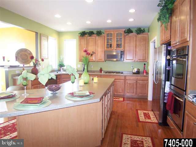 513 Wynwood Road York, PA 17402 - Photo 9 of 25 Gallery Image 9