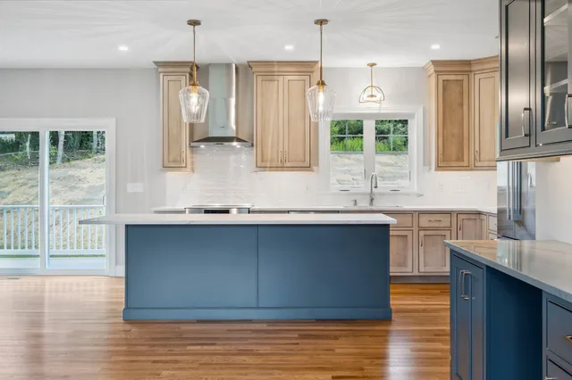 $1,280,000 | 2 Washburn Farm Lane, Unit 1, Kittery, ME 03905