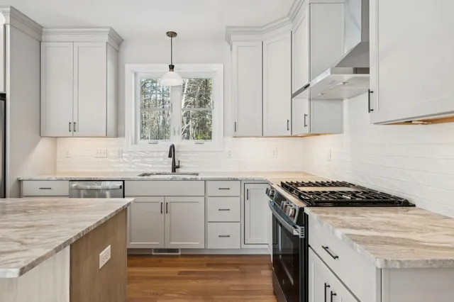 $1,280,000 | 2 Washburn Farm Lane, Unit 1, Kittery, ME 03905