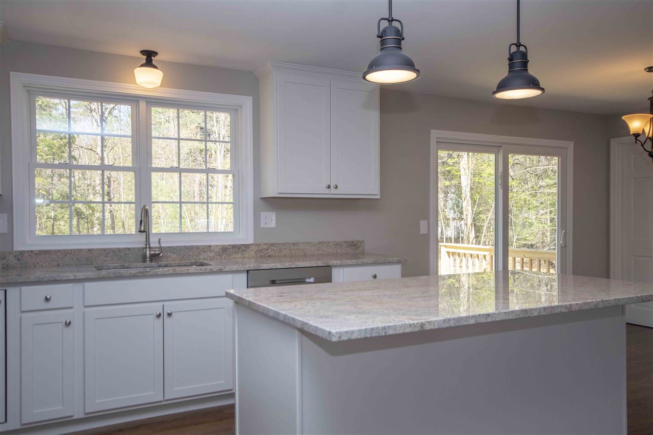 113 Bedford Road Merrimack, NH 03054 - Photo 4 of 32