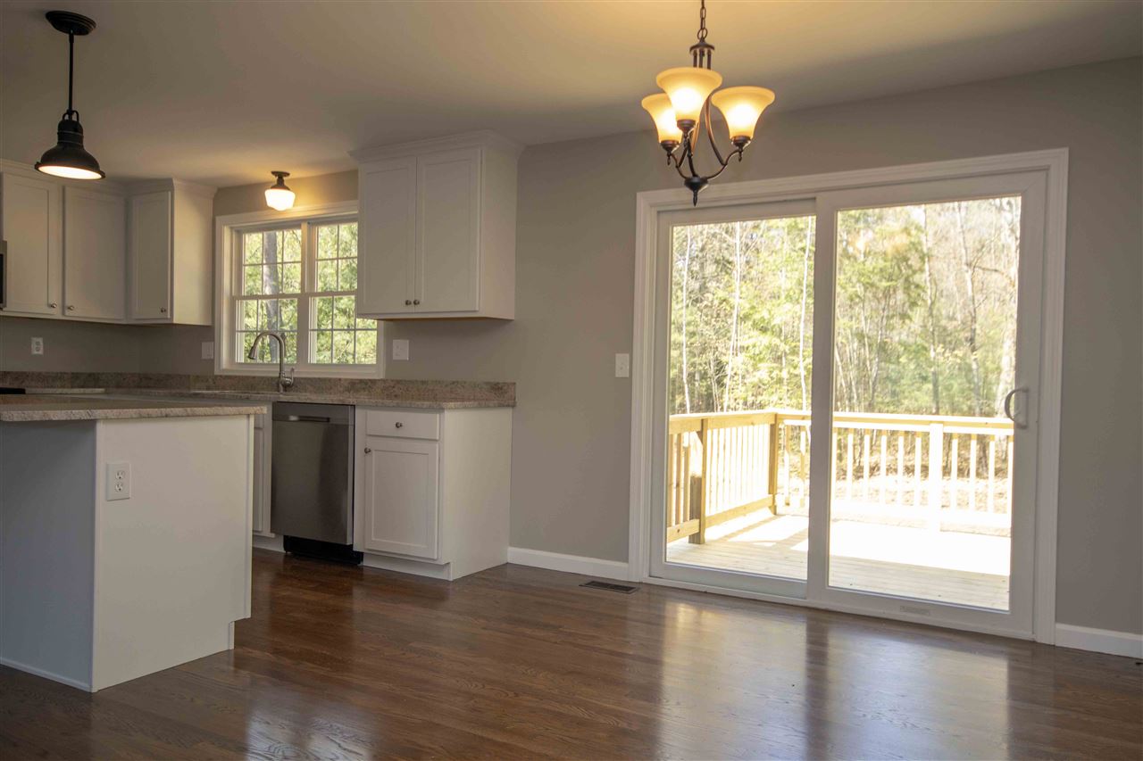 113 Bedford Road Merrimack, NH 03054 - Photo 9 of 32