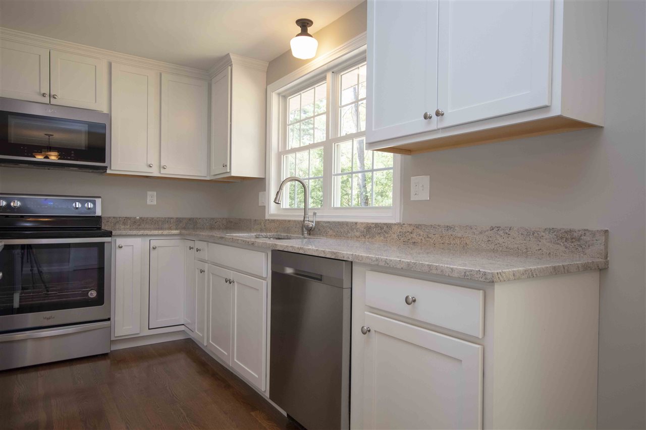 113 Bedford Road Merrimack, NH 03054 - Photo 10 of 32