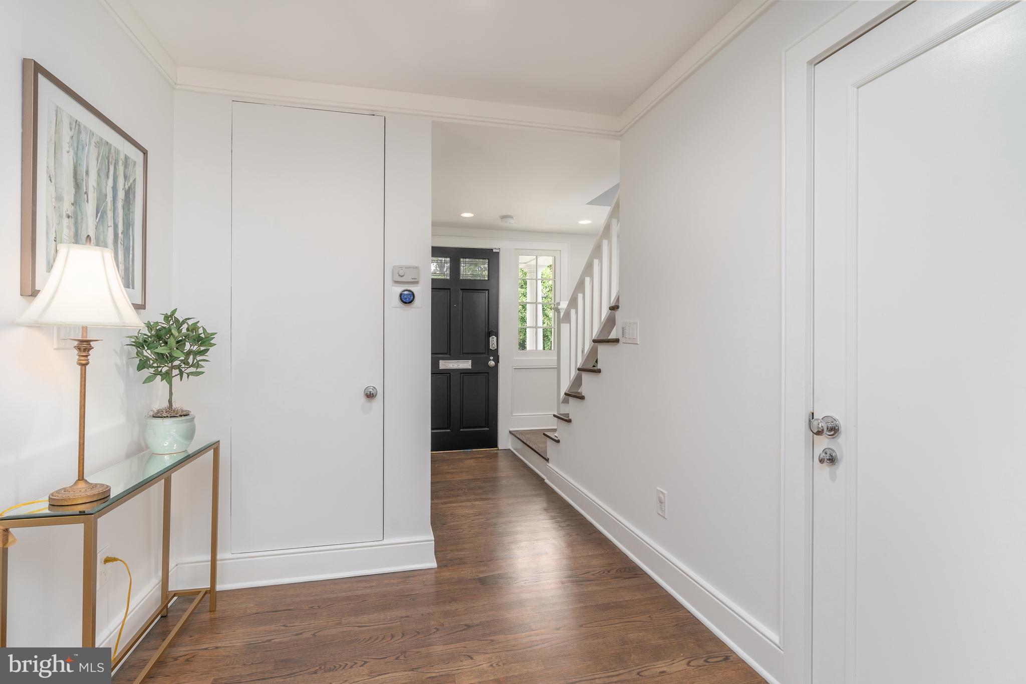 2810 R Street Northwest Washington, DC 20007 - Photo 2 of 32