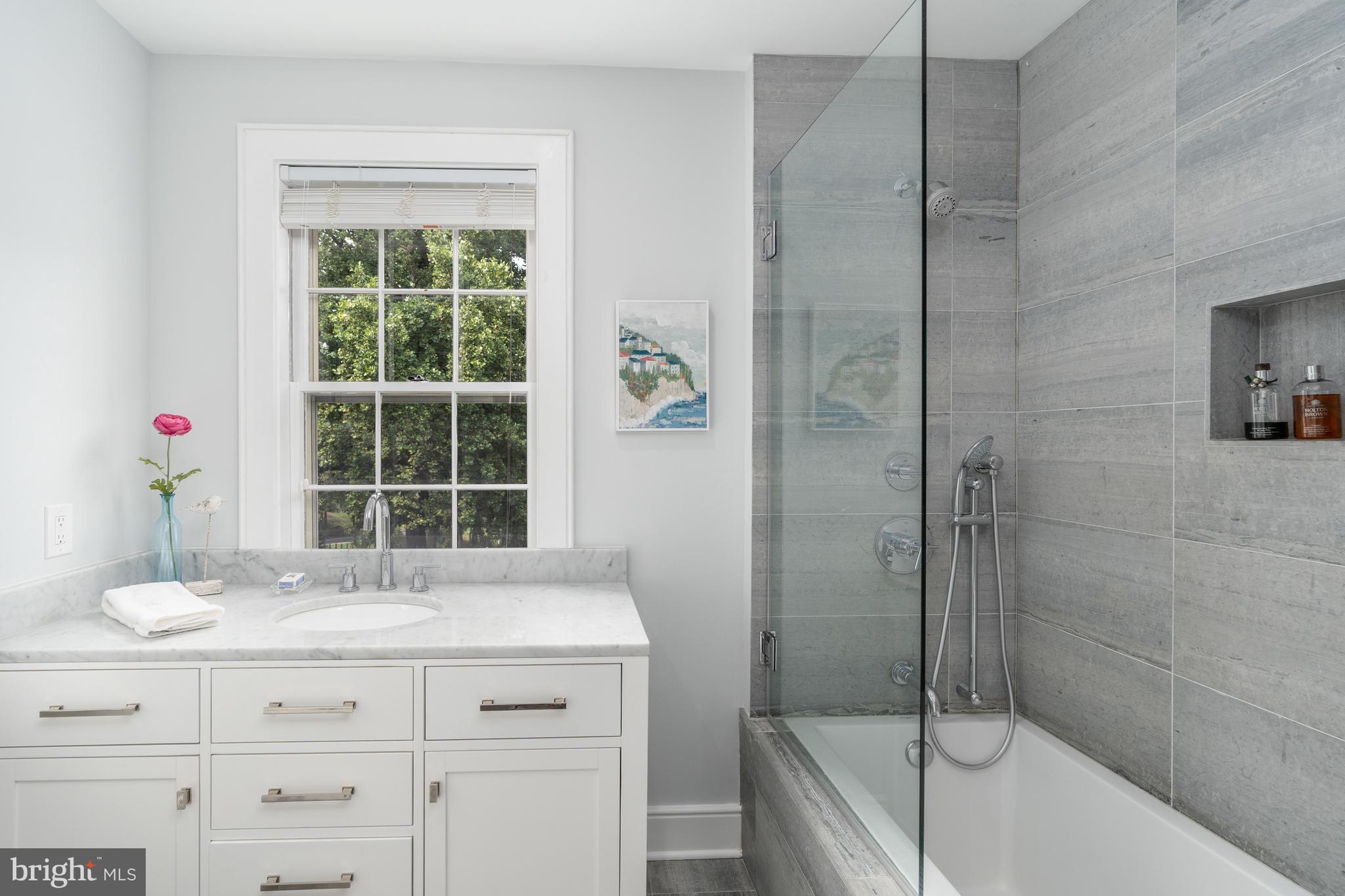 2810 R Street Northwest Washington, DC 20007 - Photo 23 of 32