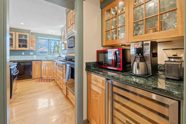 $999,000 | 33 Ferndale Drive, Barnard, VT 05032