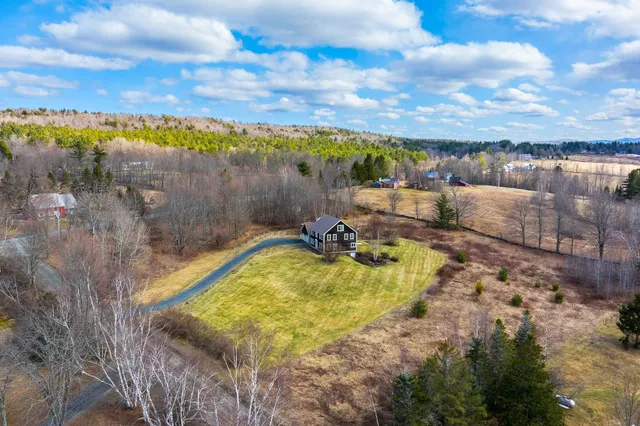 $999,000 | 33 Ferndale Drive, Barnard, VT 05032