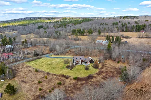 $999,000 | 33 Ferndale Drive, Barnard, VT 05032