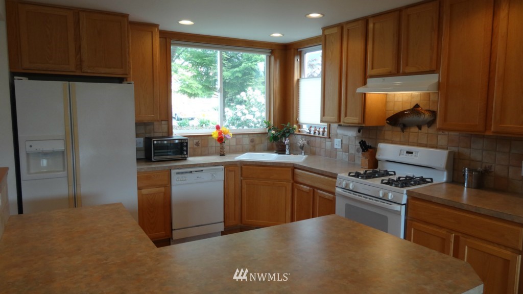 3927 Lakemont Road Bellingham, WA 98226 - Photo 10 of 23