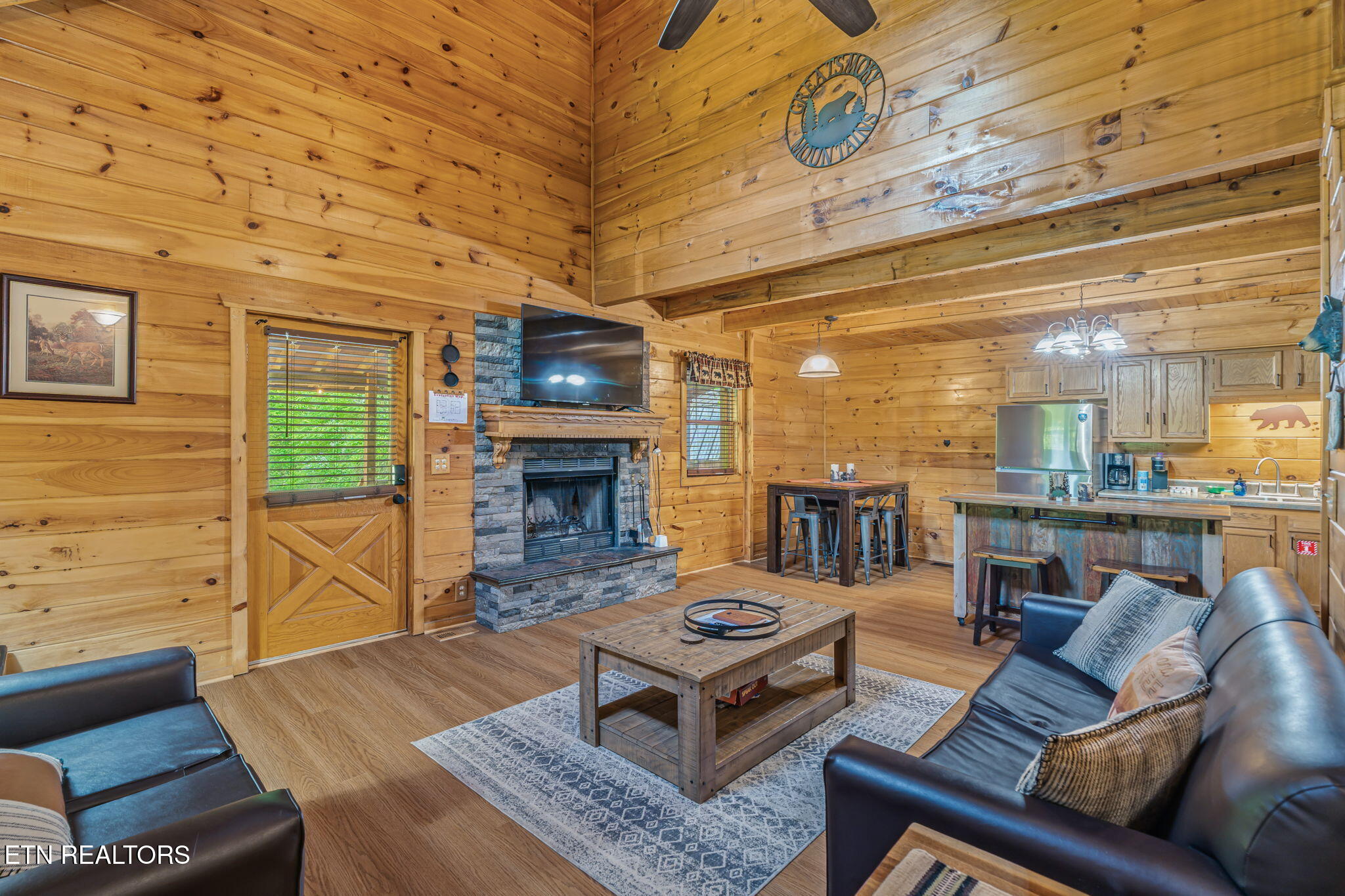1111 Rocky Top Ridge Way Sevierville, TN 37876 - Photo 15 of 42 16-web-or-mls-1111 Rocky Top Ridge-15