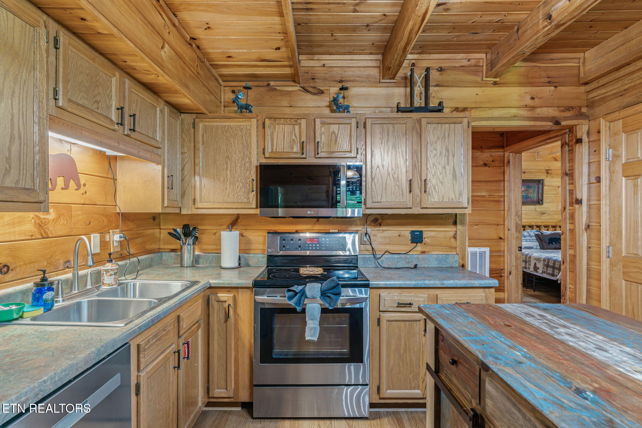 1111 Rocky Top Ridge Way Sevierville, TN 37876 - Photo 19 of 42 20-web-or-mls-1111 Rocky Top Ridge-19