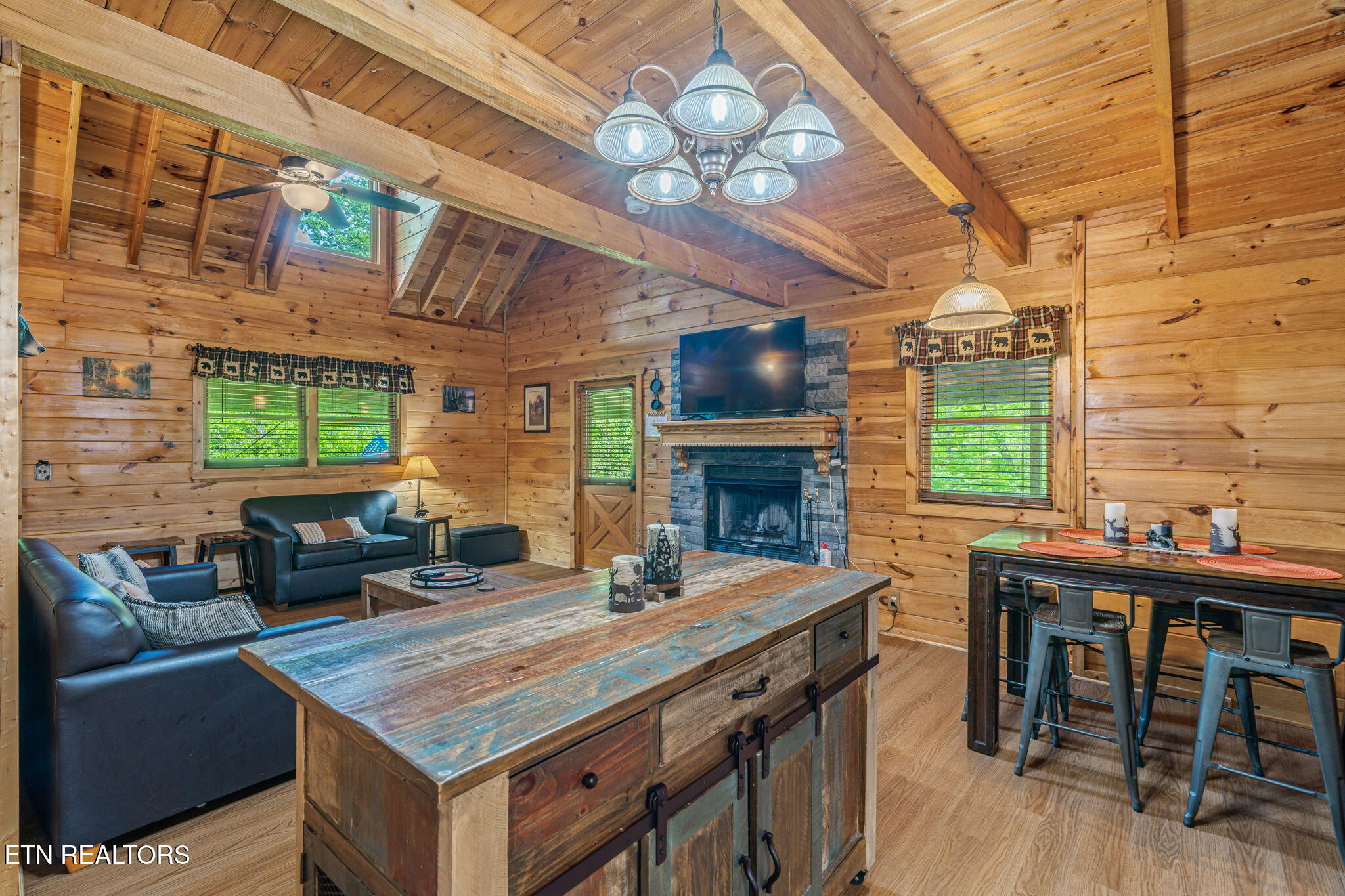 1111 Rocky Top Ridge Way Sevierville, TN 37876 - Photo 20 of 42 21-web-or-mls-1111 Rocky Top Ridge-20