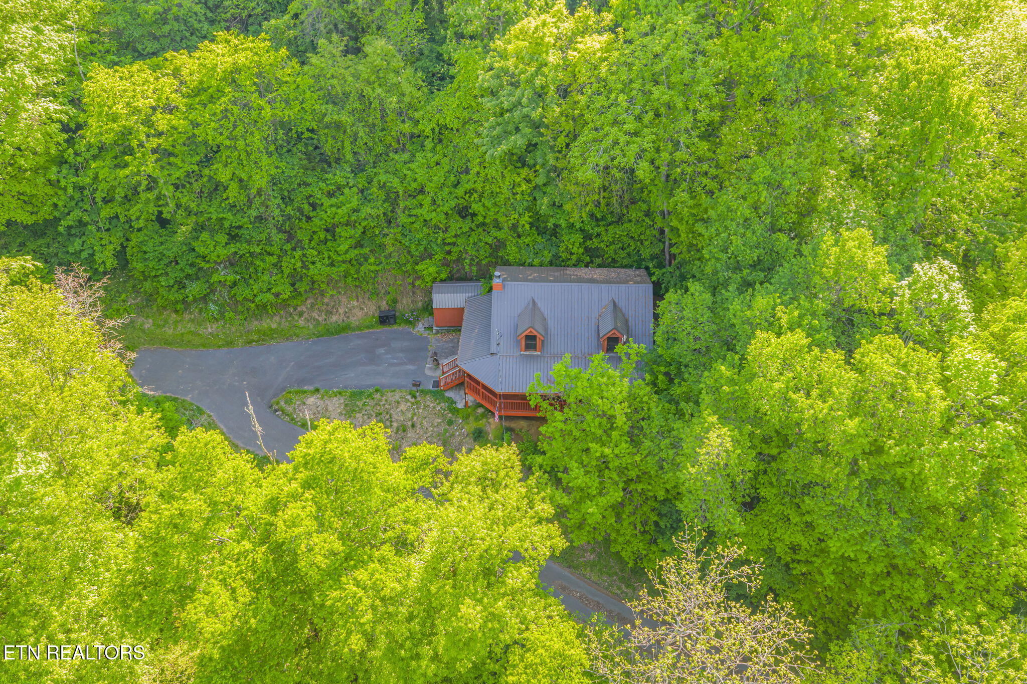1111 Rocky Top Ridge Way Sevierville, TN 37876 - Photo 34 of 42 37-web-or-mls-1111 Rocky Top Ridge-36
