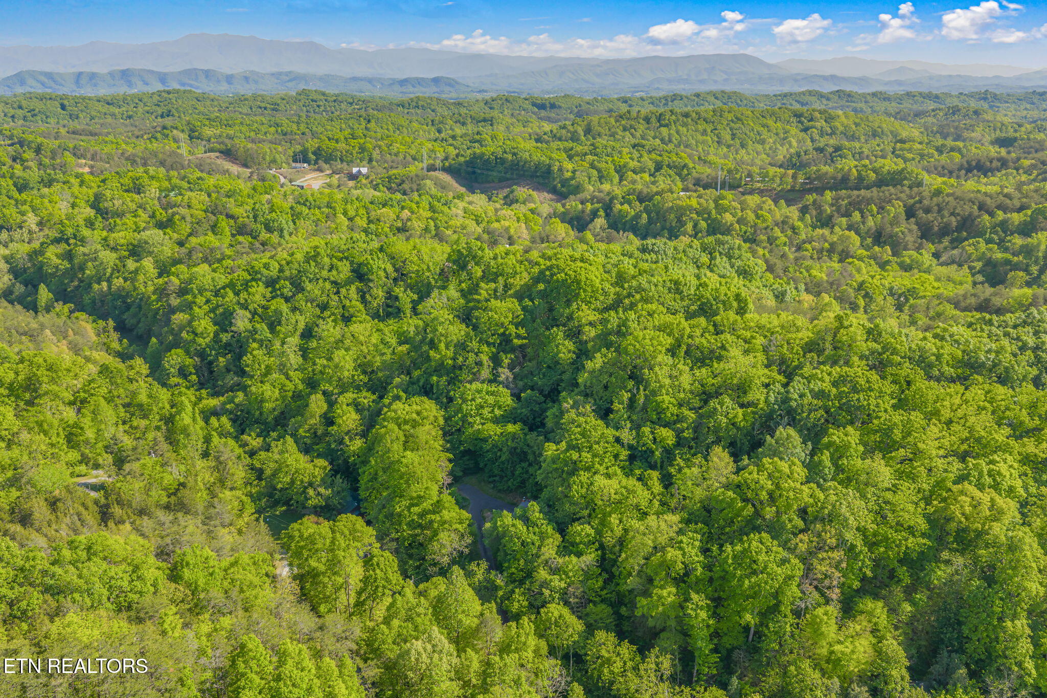 1111 Rocky Top Ridge Way Sevierville, TN 37876 - Photo 38 of 42 41-web-or-mls-1111 Rocky Top Ridge-40