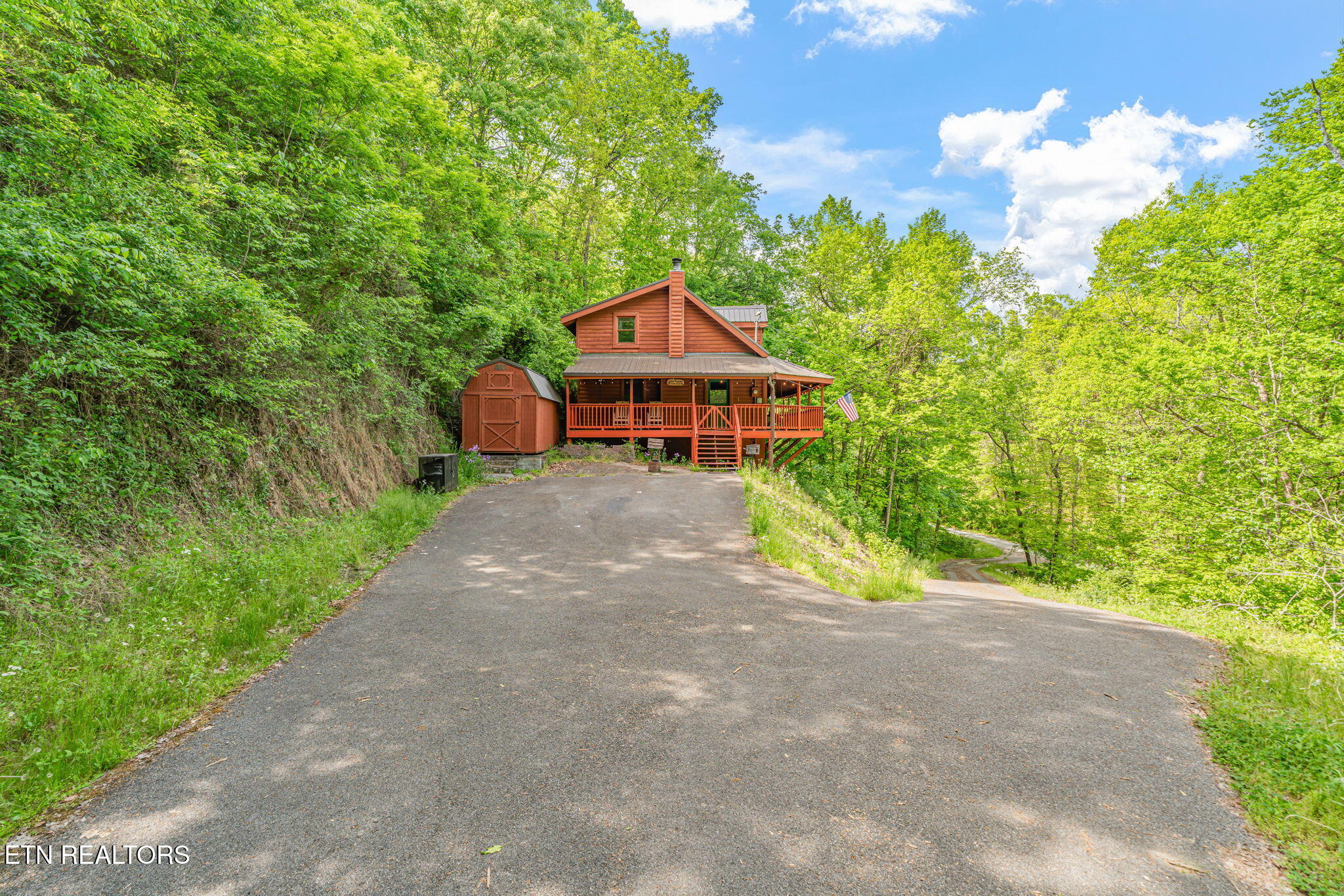 1111 Rocky Top Ridge Way Sevierville, TN 37876 - Photo 5 of 42 3-web-or-mls-Update 1111 Rocky Top Ridge