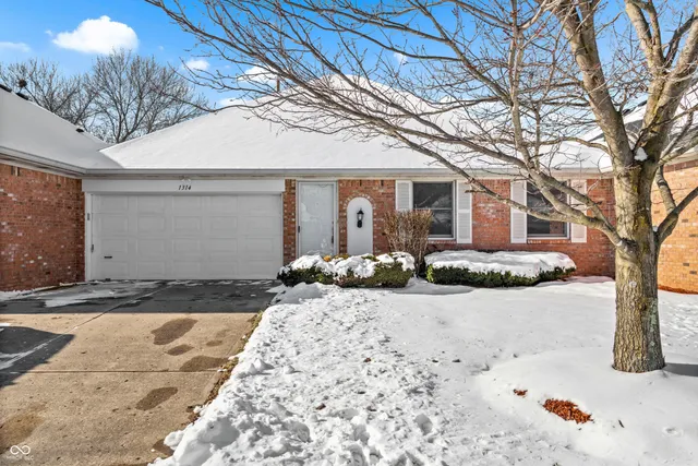 $235,000 | 1314 Holiday Lane East, Brownsburg, IN 46112