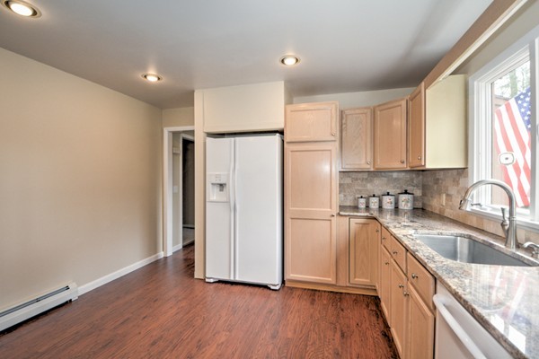 34 Wells Park Road Sturbridge, MA 01566 - Photo 5 of 28 Gallery Image 5