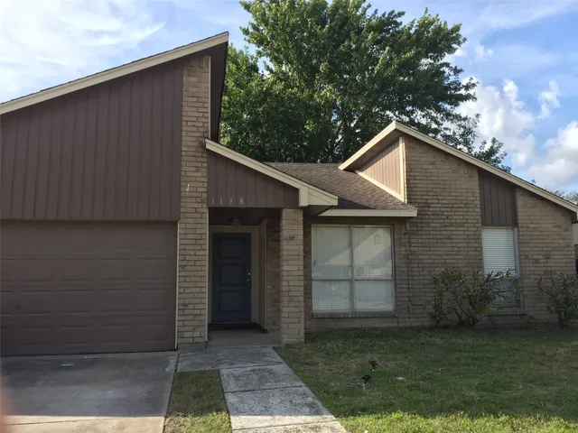 $1,900 | 1138 Oxford Drive, Pearland, TX 77584