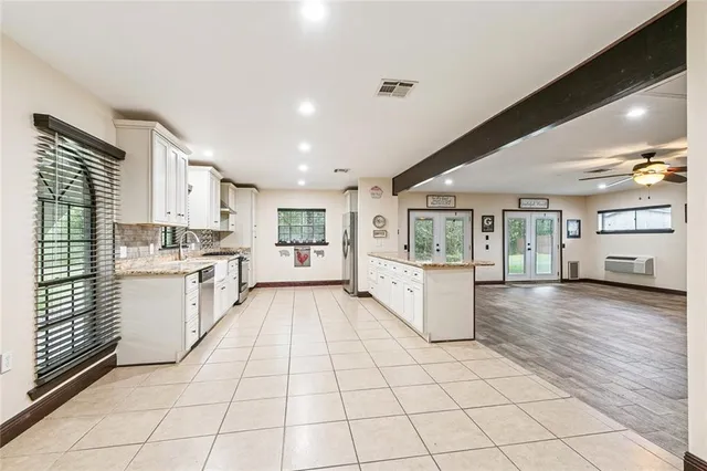 $275,000 | 13155 Highway 23, Belle Chasse, LA 70037