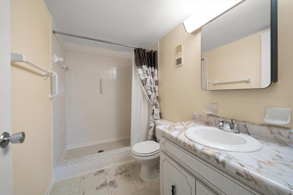 948 Virginia Street, Unit 202 Dunedin, FL 34698 - Photo 20 of 46