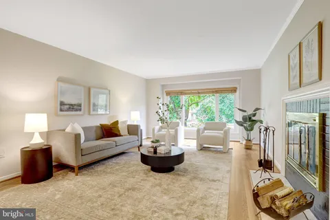 $749,900 | 2106 Basset Street, Alexandria, VA 22308
