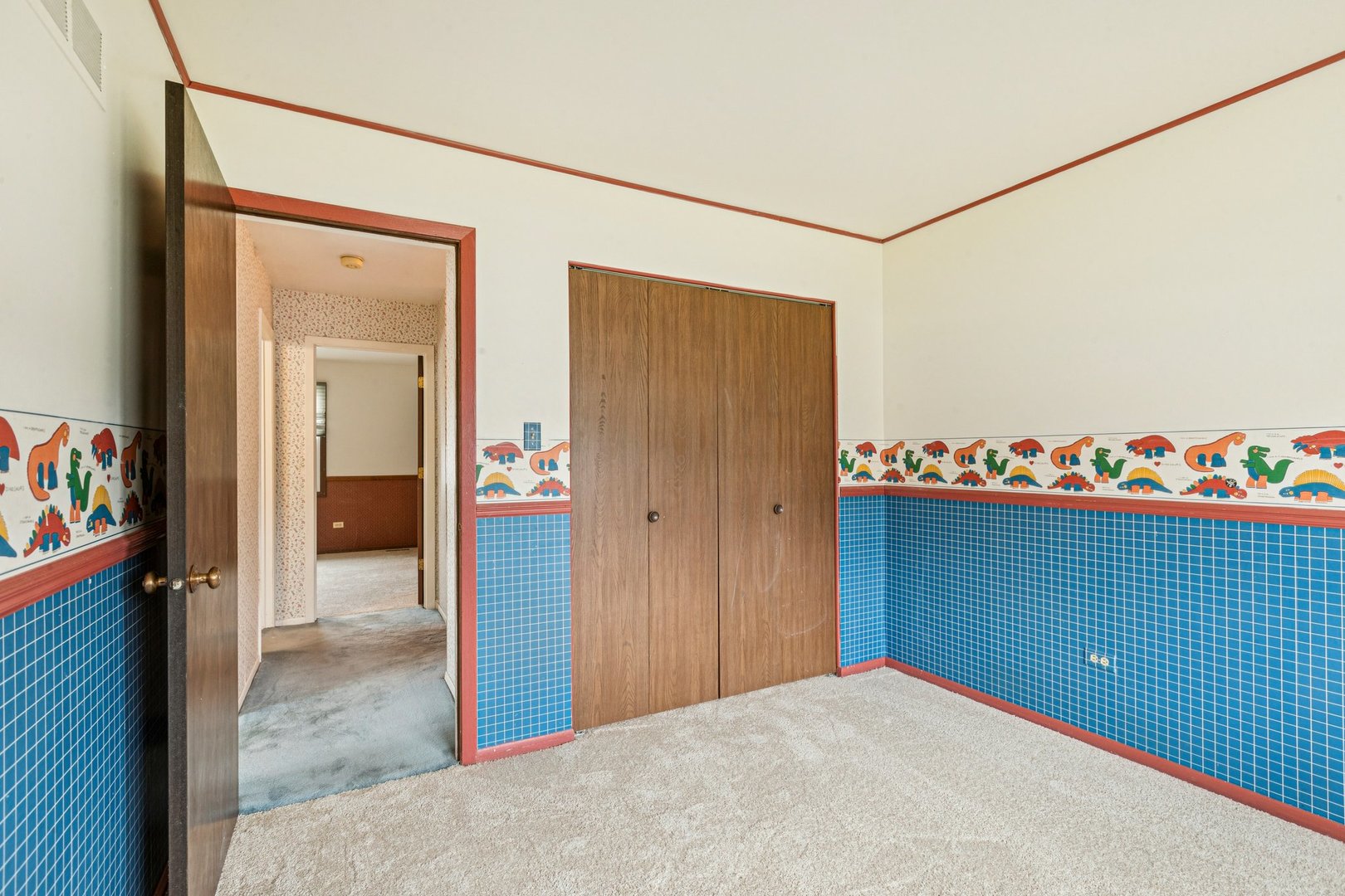 18604 Carpenter Street Homewood, IL 60430 - Photo 11 of 31 a view of a interior of the house