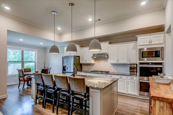 $575,000 | 4684 Kings Forest Drive, Bartlett, TN 38135