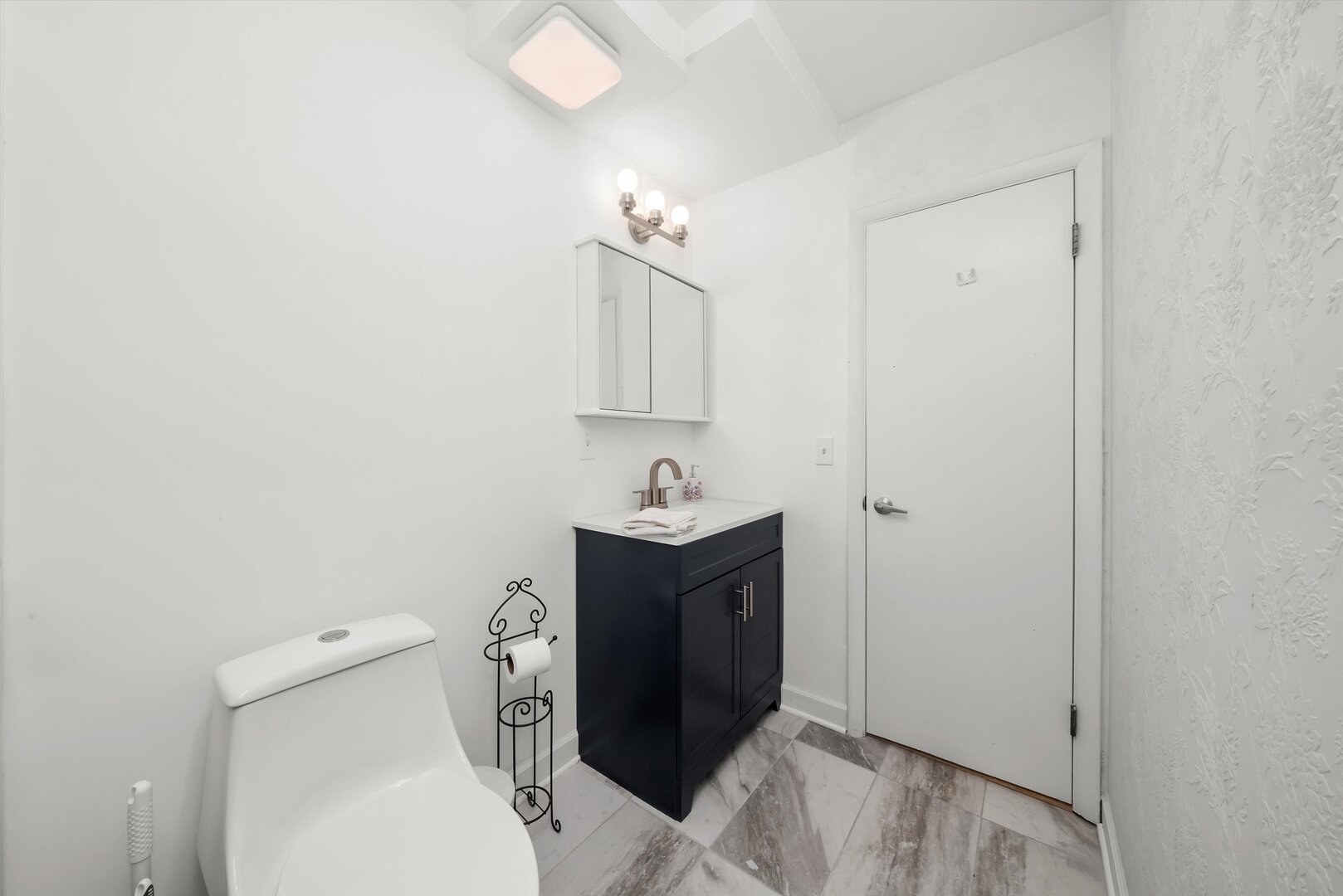 415 South Maple Avenue, Unit 202 Oak Park, IL 60302 - Photo 16 of 29