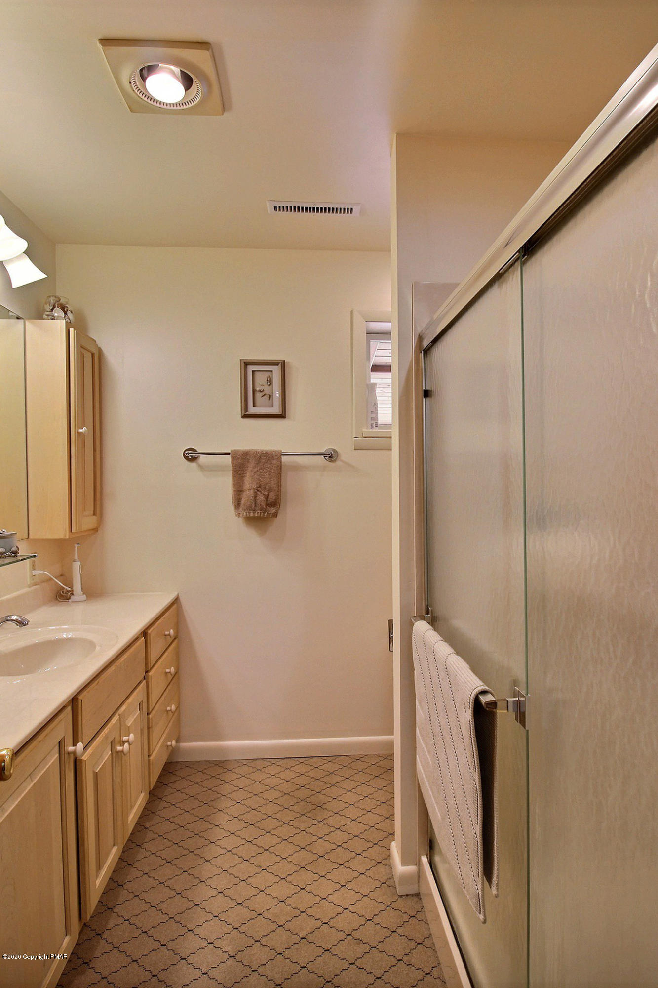 324 Poplar Valley Road West Stroudsburg, PA 18360 - Photo 22 of 58 2nd Bathroom