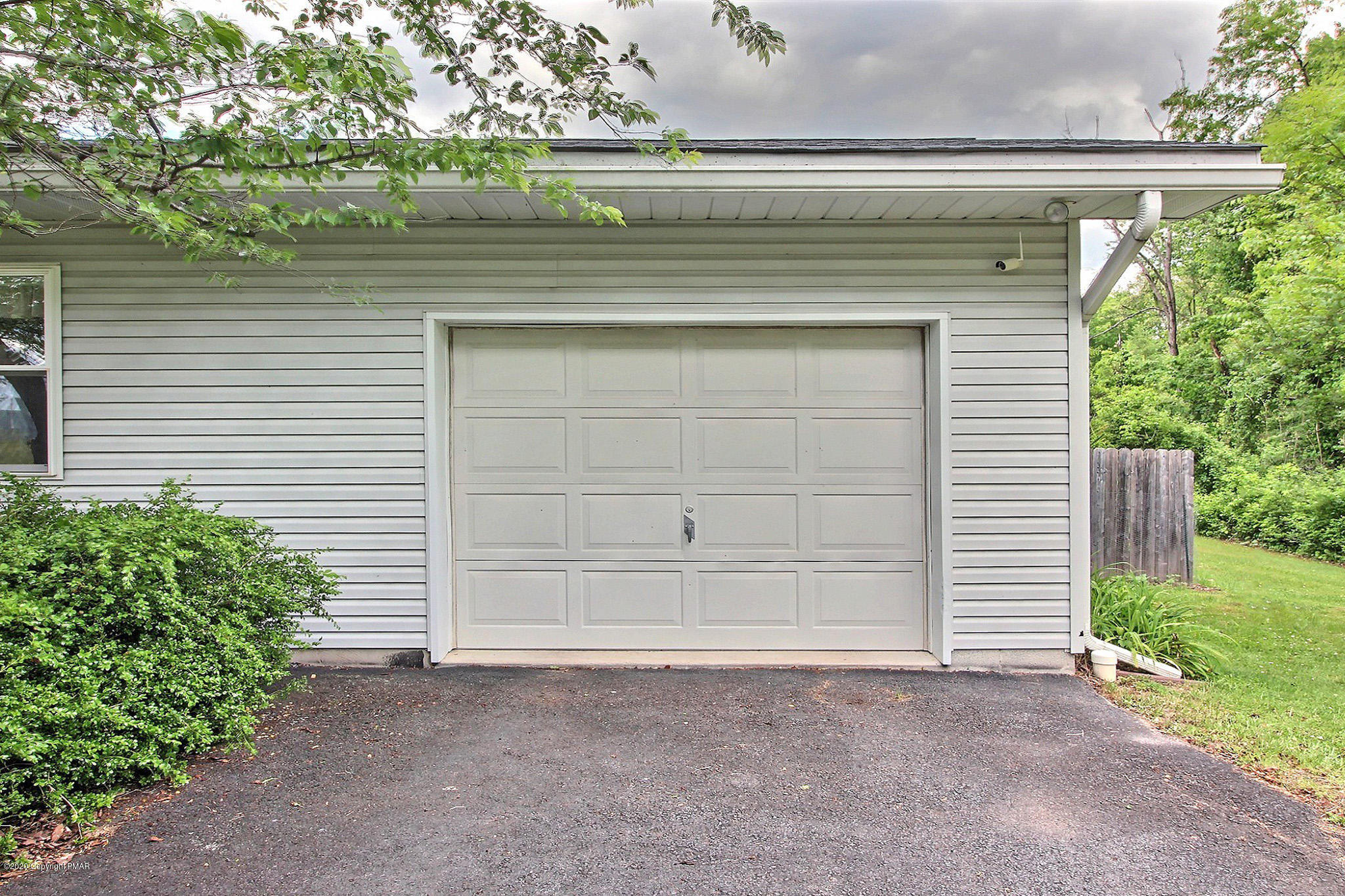 324 Poplar Valley Road West Stroudsburg, PA 18360 - Photo 33 of 58 In Law Suite Garage