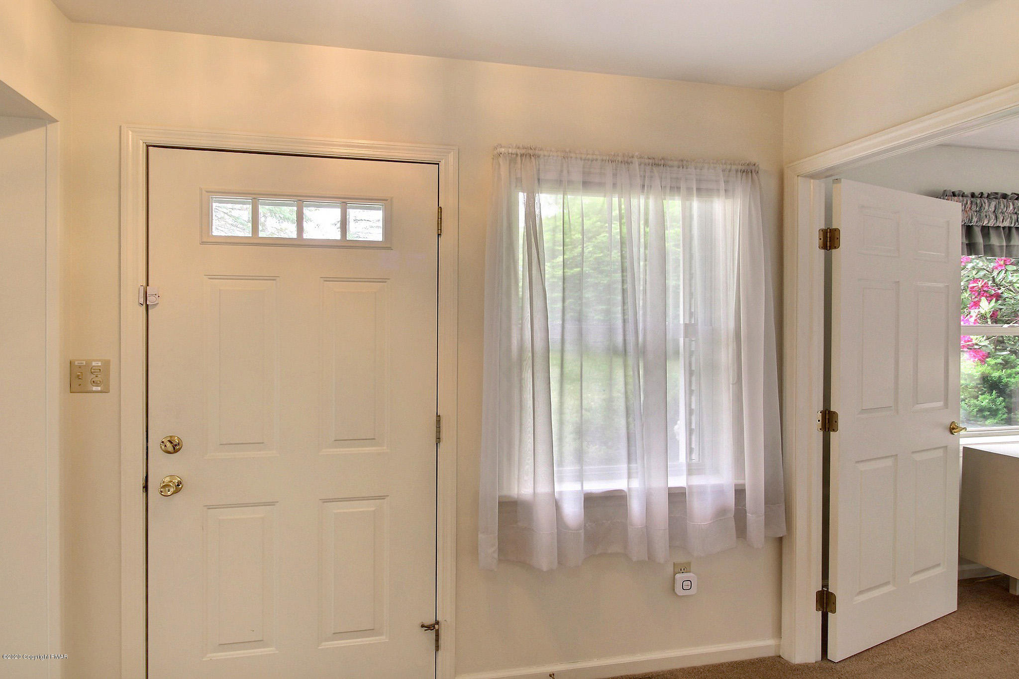 324 Poplar Valley Road West Stroudsburg, PA 18360 - Photo 34 of 58 Foyer