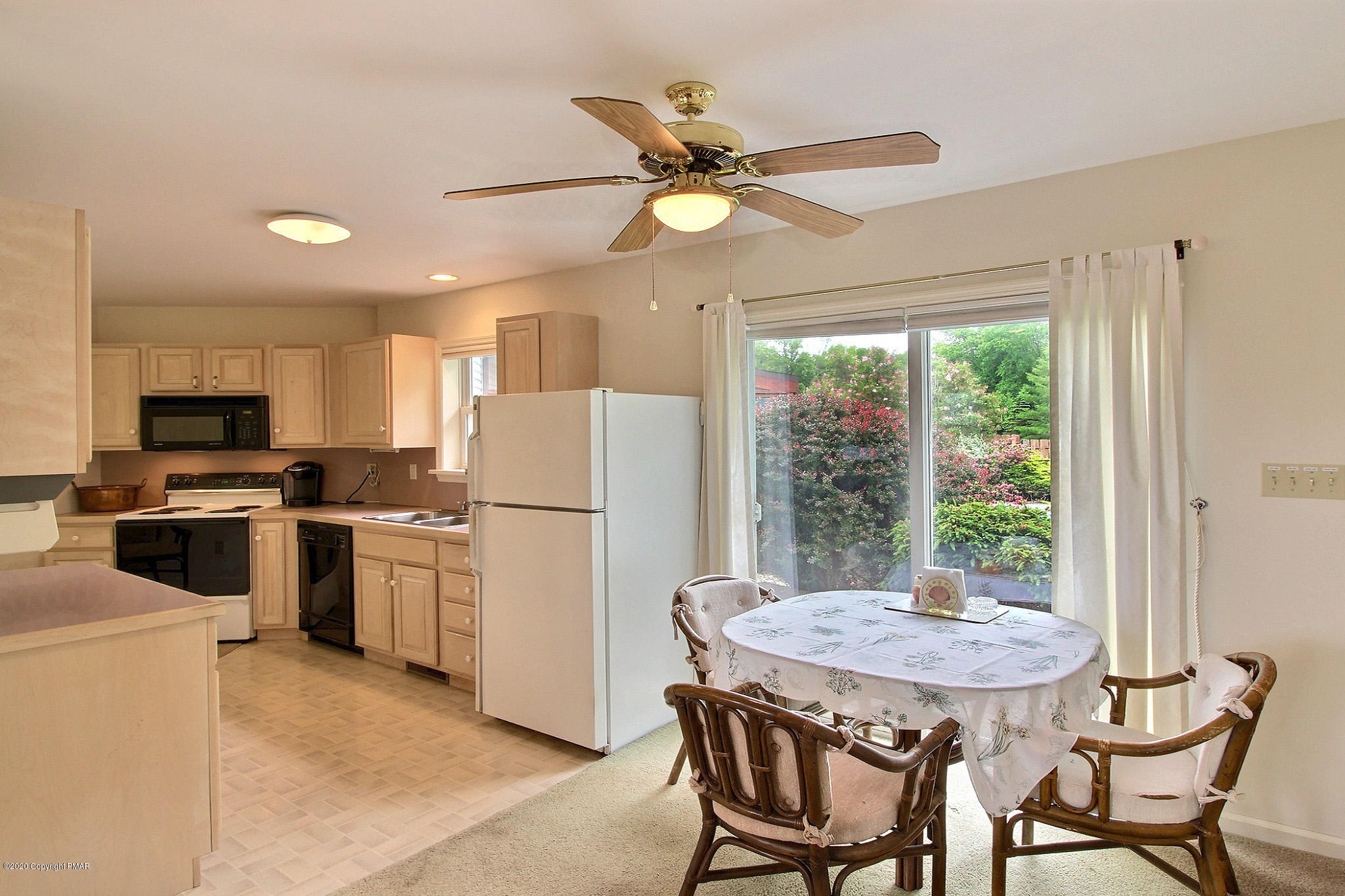 324 Poplar Valley Road West Stroudsburg, PA 18360 - Photo 37 of 58 Dining Area and Kitchen - In Law Suite