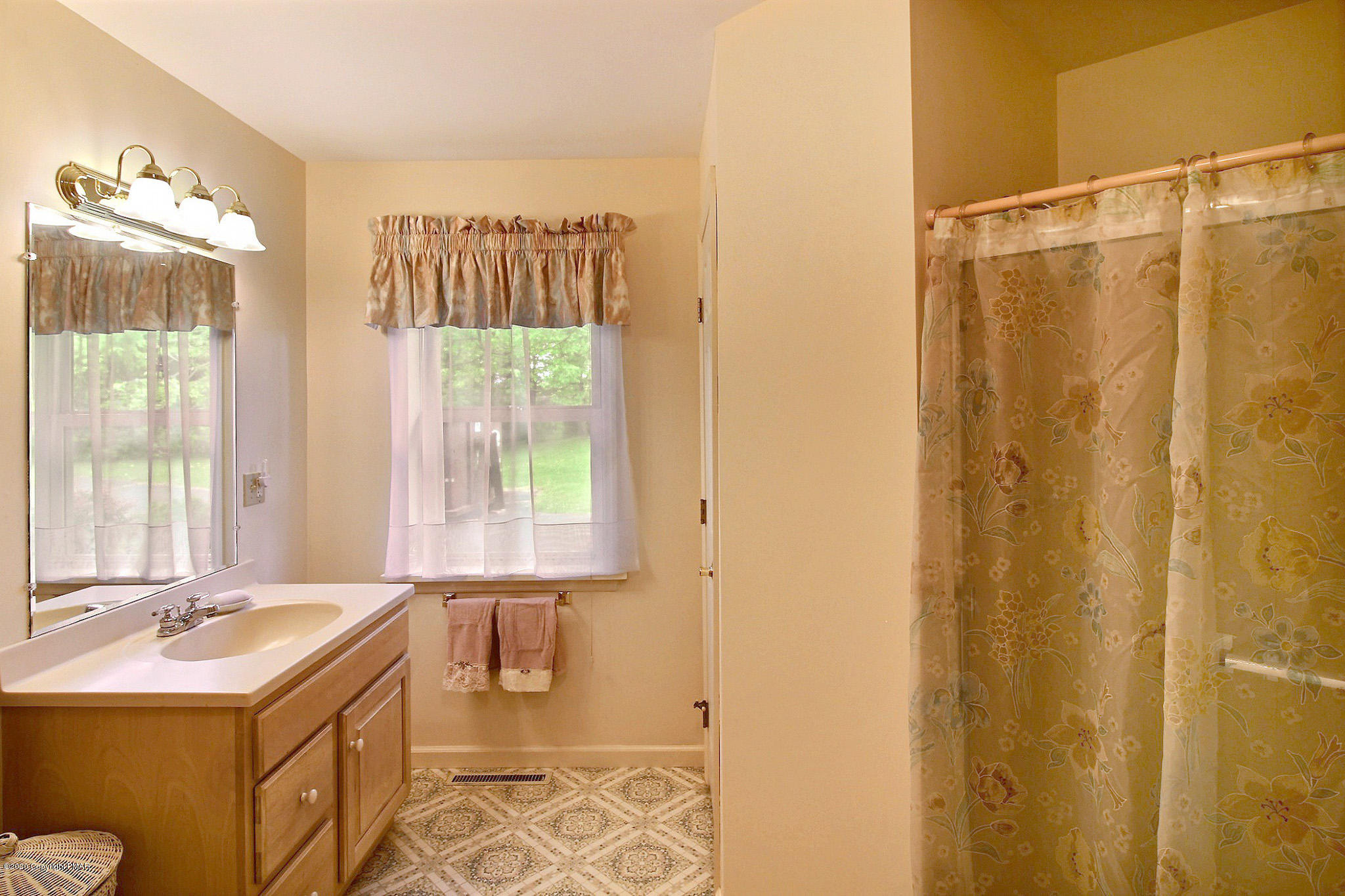 324 Poplar Valley Road West Stroudsburg, PA 18360 - Photo 45 of 58 2nd Bathroom - In Law Suite