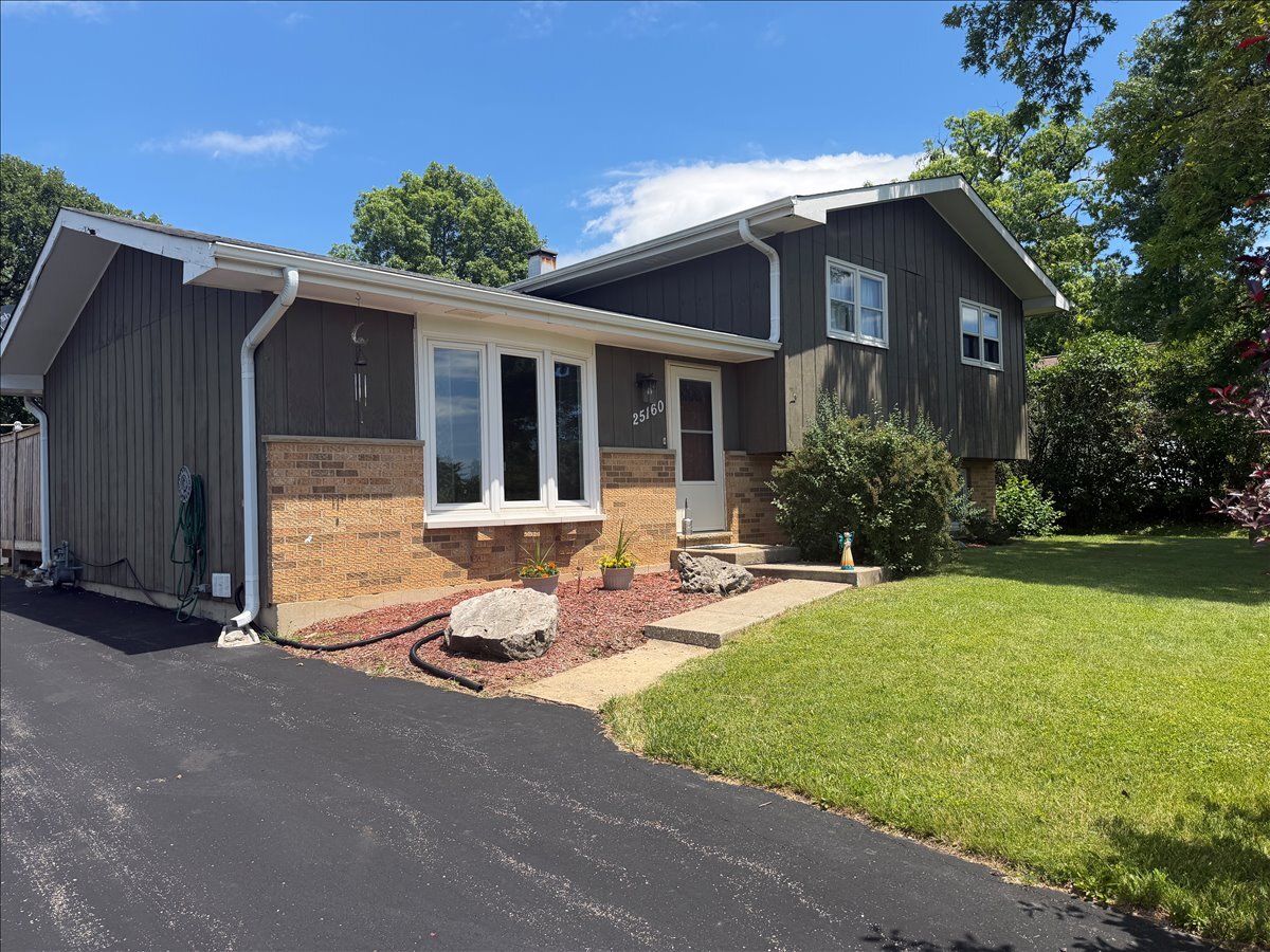 25160 West Monaville Road Lake Villa, IL 60046 - Photo 2 of 34