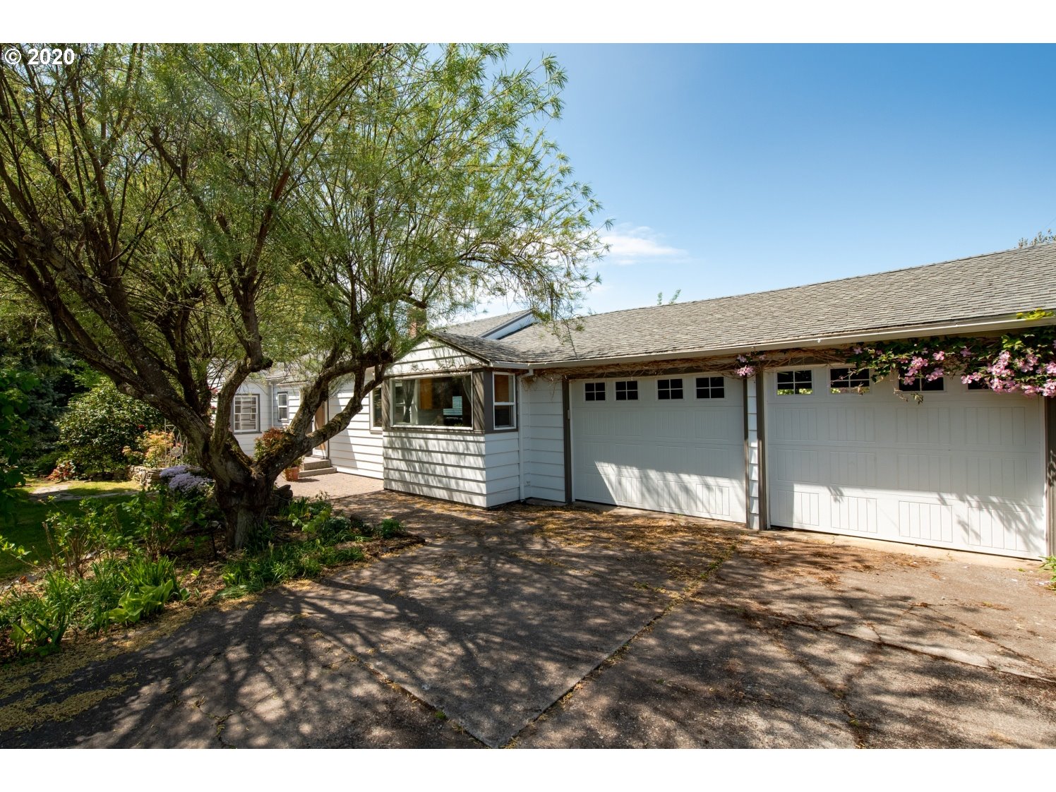 750 Southwest Pucker Huddle Road White Salmon, WA 98672 - Photo 1 of 31 Gallery Image 1