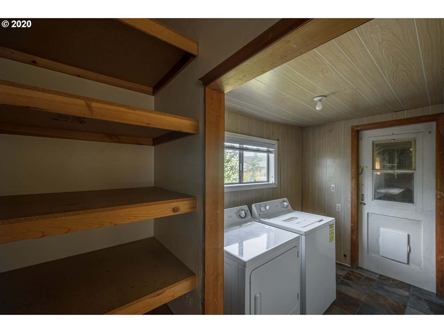 750 Southwest Pucker Huddle Road White Salmon, WA 98672 - Photo 22 of 31 Gallery Image 22